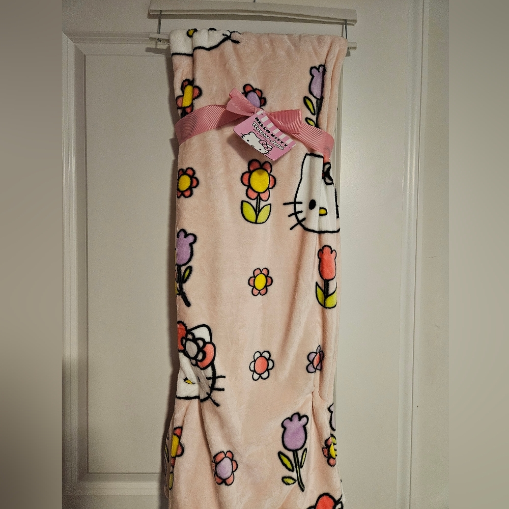Spring/Floral Hello Kitty Throw/Easter  NWT